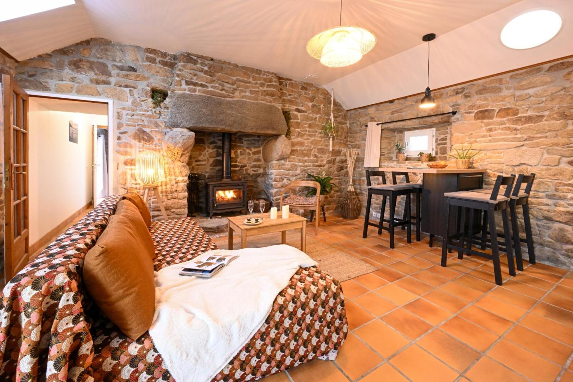 Ker Gana Sauna, Jacuzzi, Poele A Bois Plourin  Luaran gambar